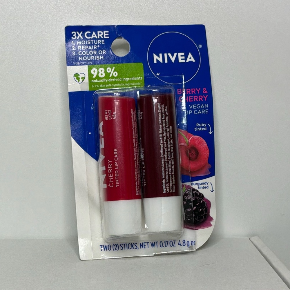 Nivea - Raspberry & Blackberry Lip Care Duo